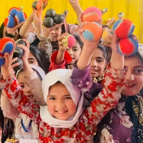 children-learning-circus